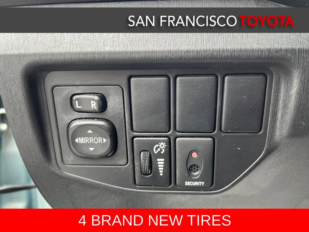 Used 2012 Toyota Prius Three FWD image 31