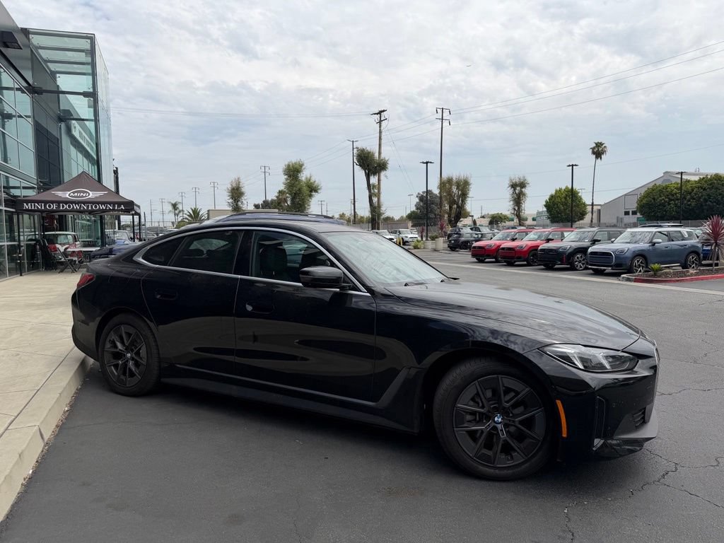 Used 2025 BMW i4 eDrive40 w/ Premium Package RWD image 5
