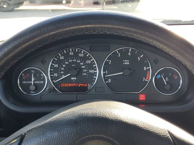 Used 2001 BMW Z3 2.5i RWD image 16