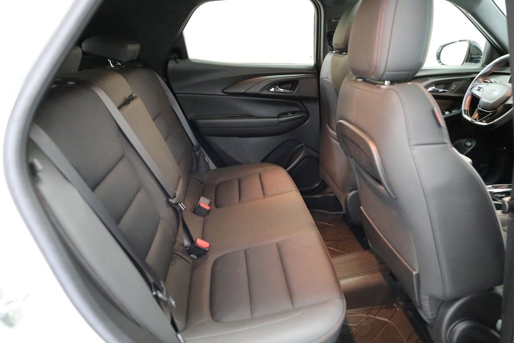 Used 2021 Chevrolet TrailBlazer RS w/ Sun and Liftgate Package image 13