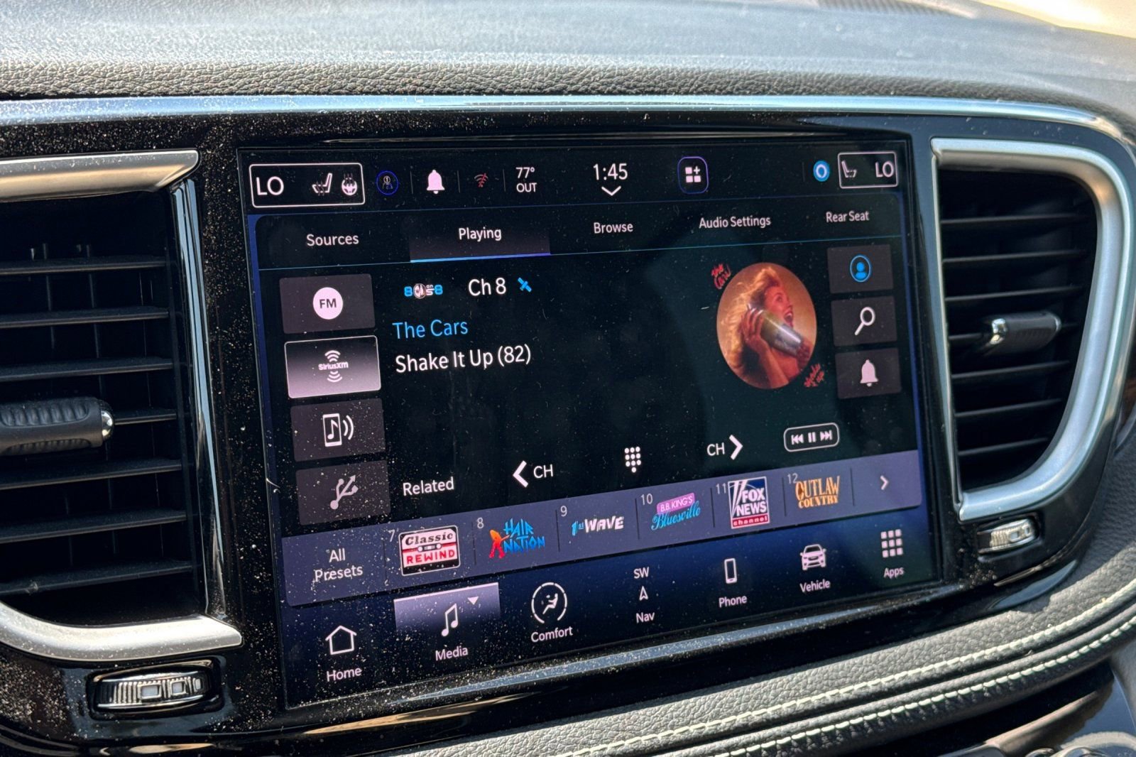 Used 2023 Chrysler Pacifica Limited w/ Uconnect Theater Family Group AWD/4WD image 22