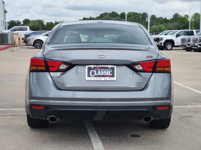 Used 2024 Nissan Altima 2.5 SR w/ SR Premium Package AWD/4WD image 6