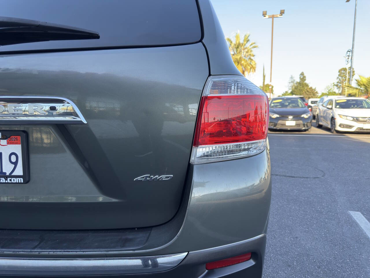 Used 2012 Toyota Highlander 4WD w/ Tech Pkg image 25