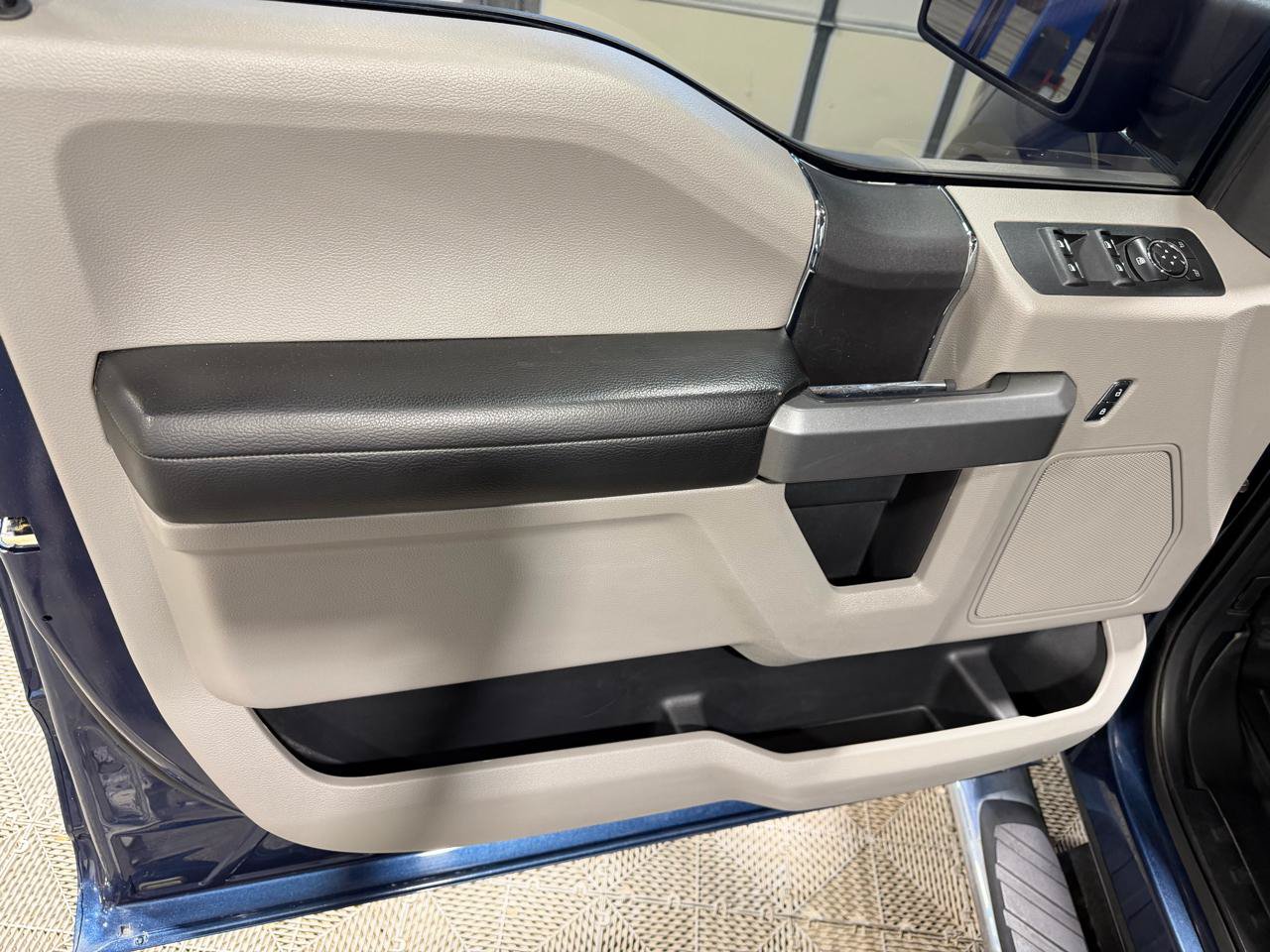 Used 2016 Ford F150 XLT AWD/4WD image 27