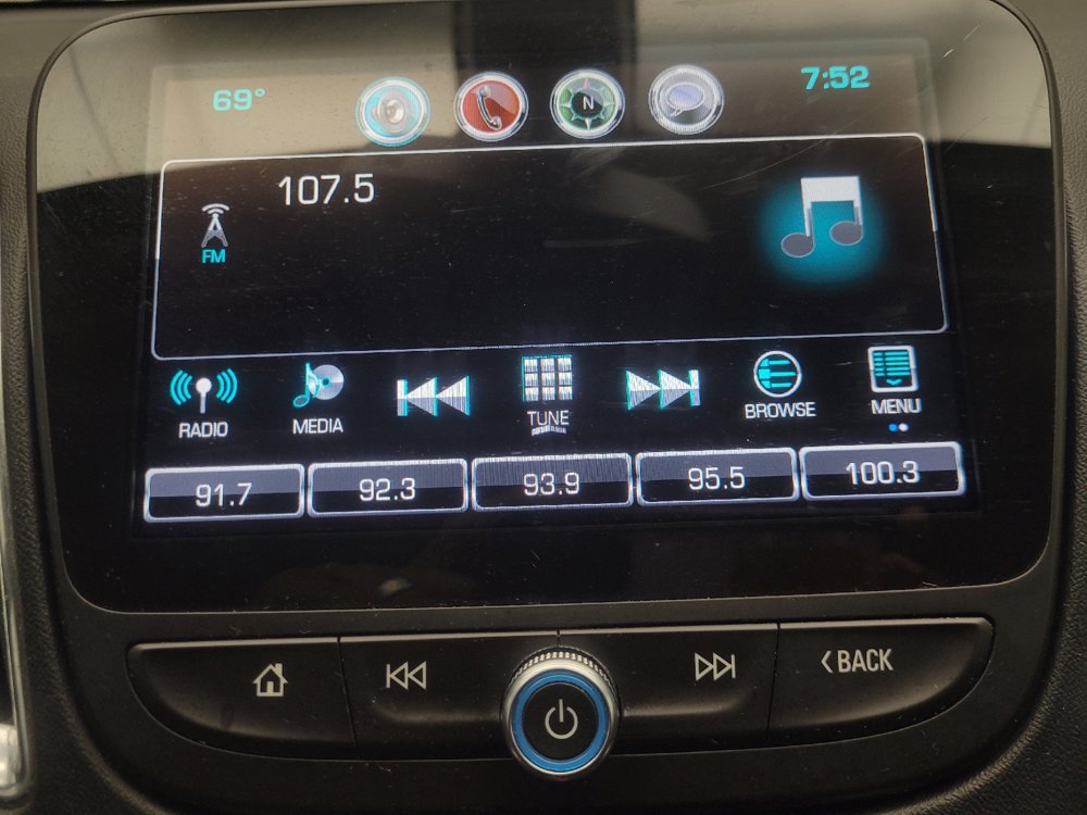 Used 2018 Chevrolet Malibu LT FWD image 25