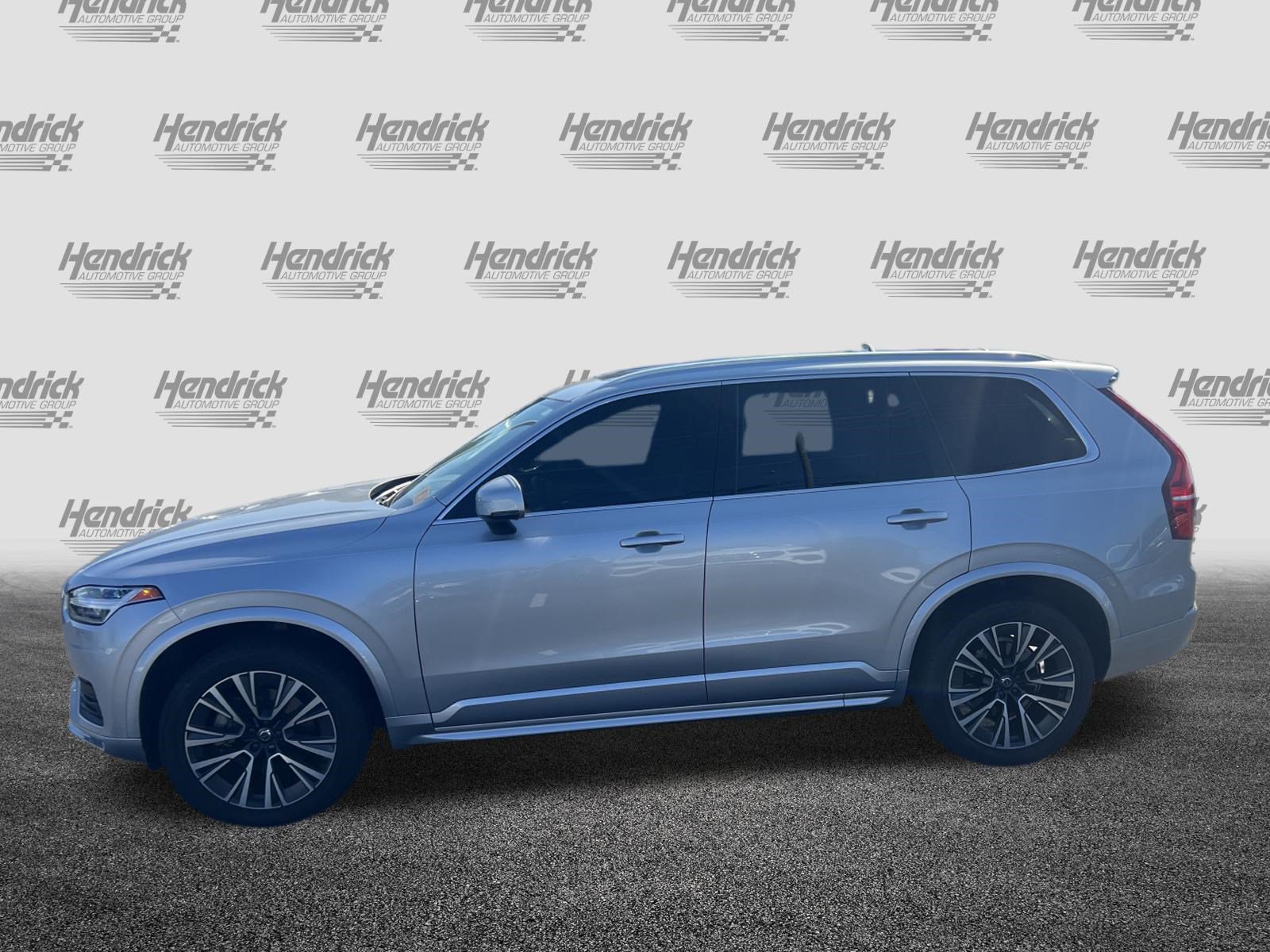 Used 2022 Volvo XC90 T5 Momentum w/ Climate Package FWD image 7