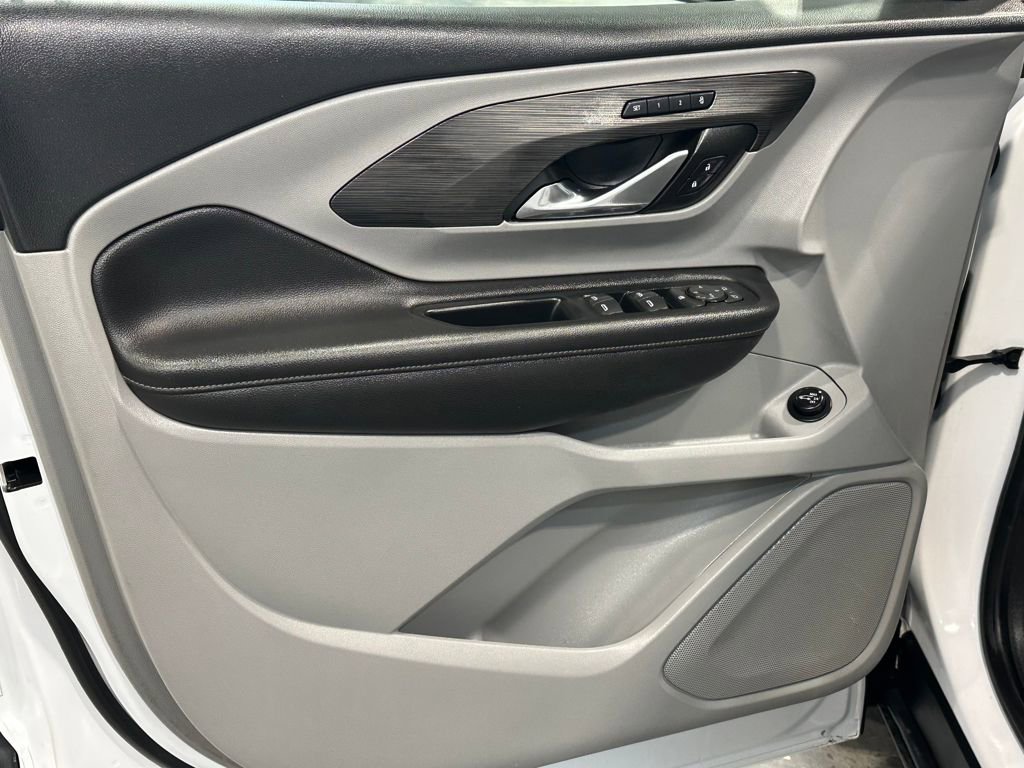 Used 2022 GMC Terrain SLT image 12