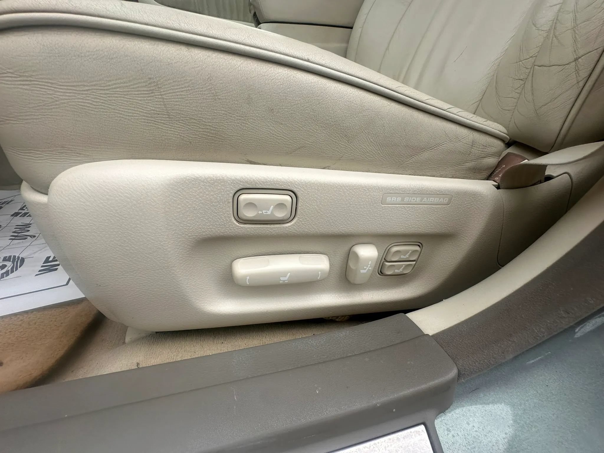 Used 2001 Lexus LS 430 RWD image 16