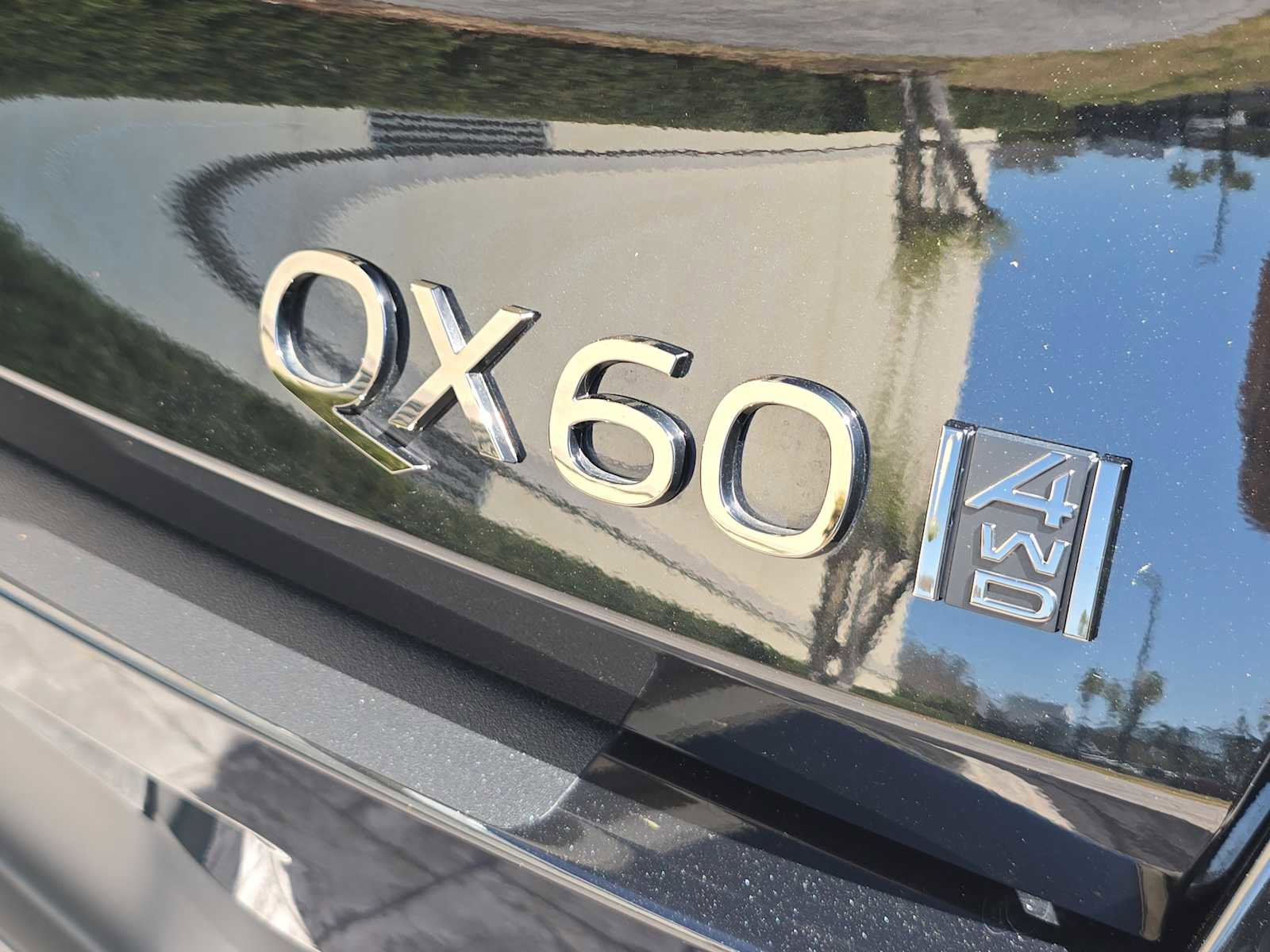 Certified 2026 INFINITI QX60 Autograph w/ Dark Cargo Package image 6