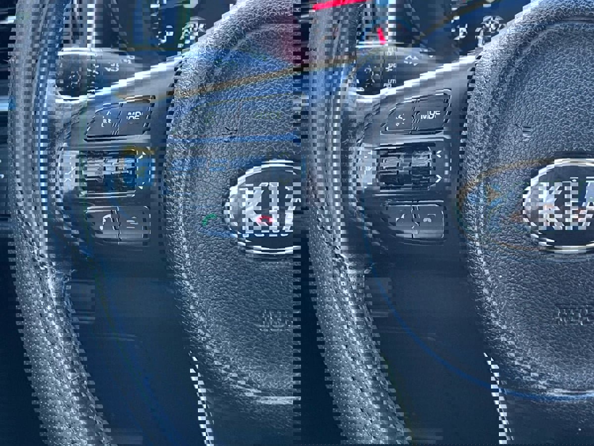 Used 2016 Kia Sorento LX w/ LX Convenience Package image 25