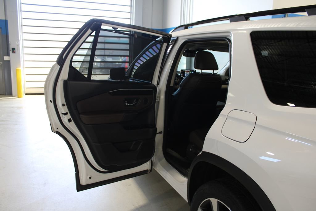Used 2024 Honda Pilot Elite image 17