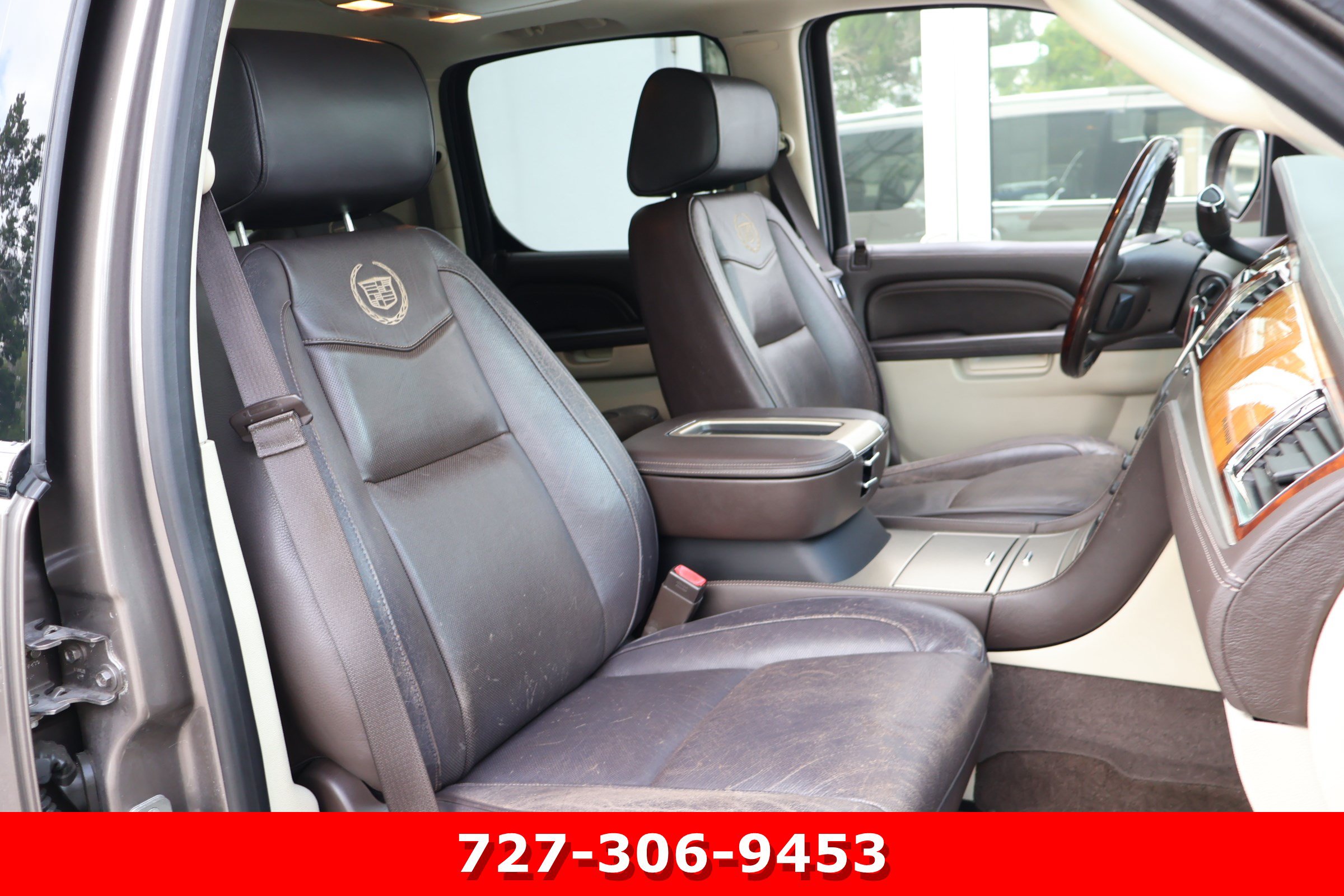 Used 2013 Cadillac Escalade ESV Platinum RWD image 24