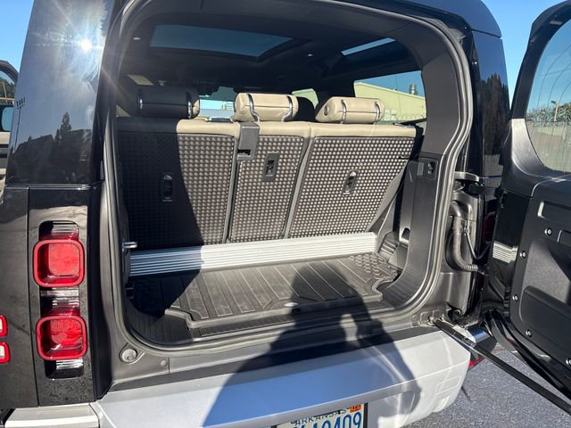 Used 2023 Land Rover Defender 90 S image 20