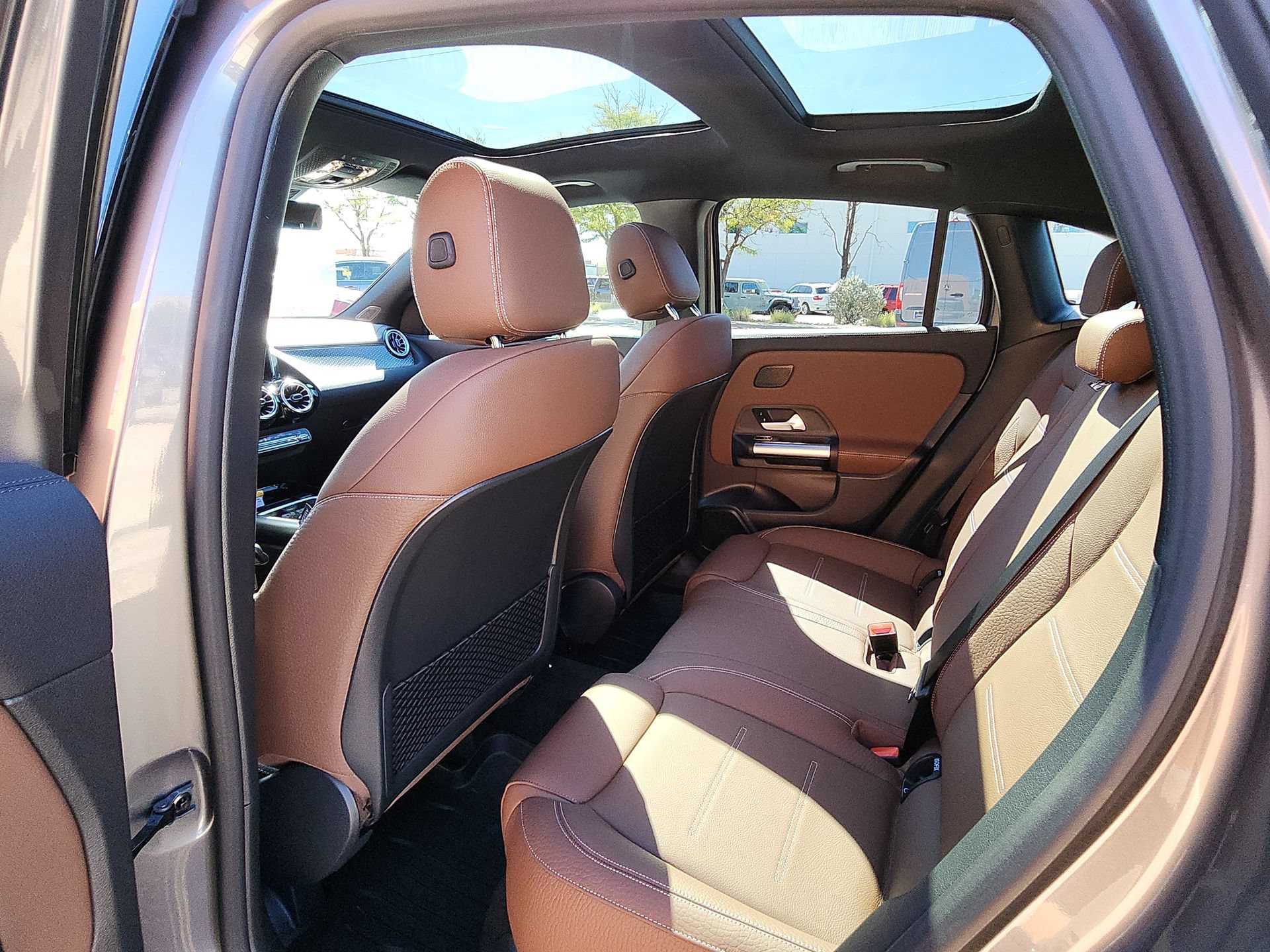 New 2025 Mercedes-Benz GLA 250 image 13
