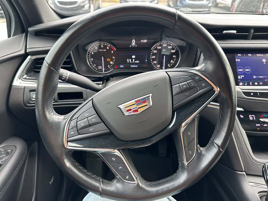 Used 2020 Cadillac XT5 Premium Luxury w/ LPO, Floor Liner Package FWD image 11