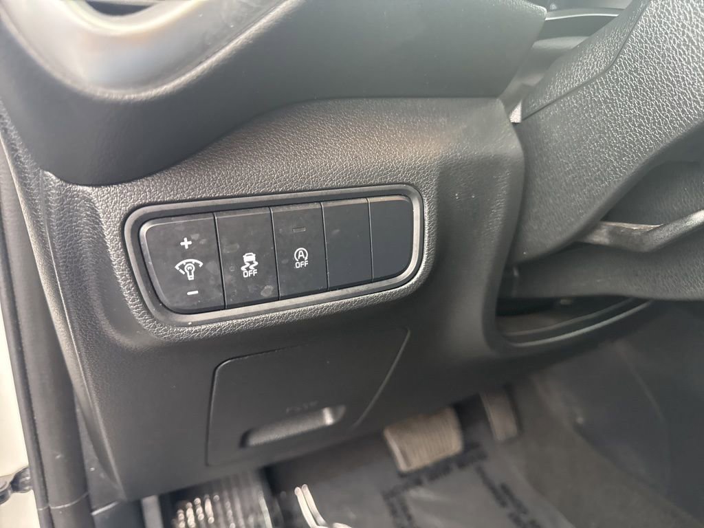 Used 2024 Kia Soul LX w/ Option Group 015 FWD image 27