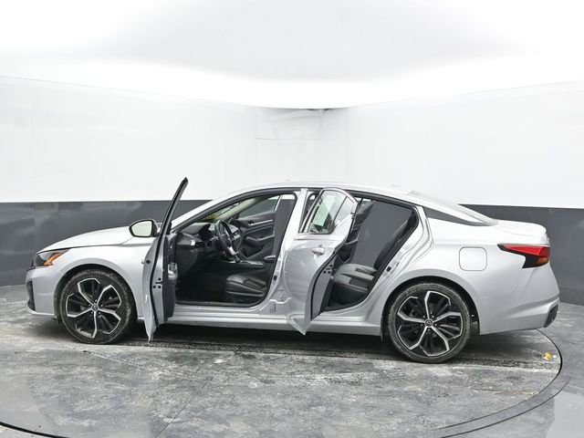 Used 2024 Nissan Altima 2.5 SR image 53