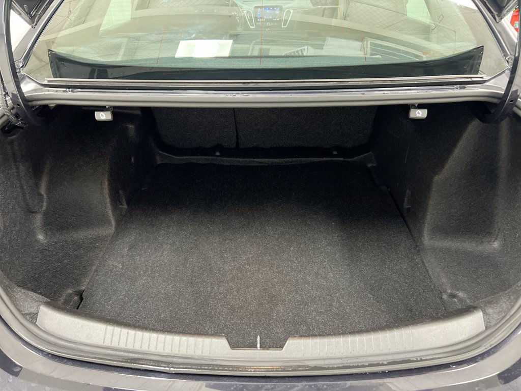 Used 2022 Chevrolet Malibu LS FWD image 23