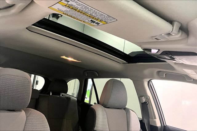Used 2022 Subaru Outback Premium AWD/4WD image 34