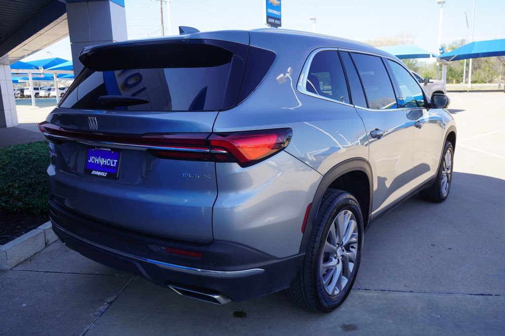 Used 2025 Buick Enclave Preferred AWD/4WD image 10