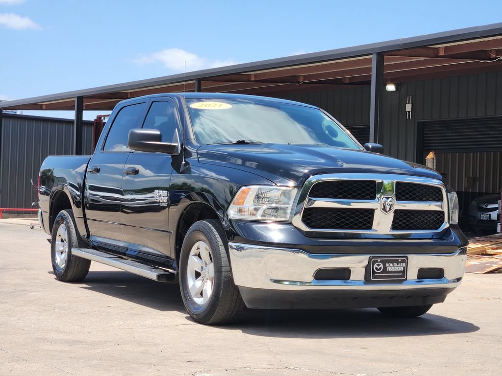 Used 2021 RAM 1500 Classic SLT RWD image 3
