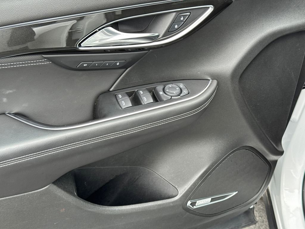 Used 2025 Buick Envision Preferred image 30