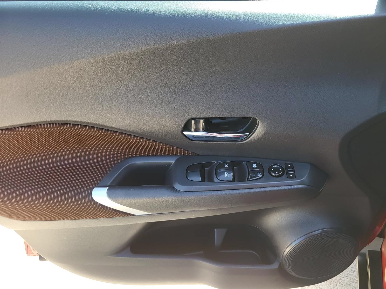 Used 2021 Nissan Kicks SR FWD image 20