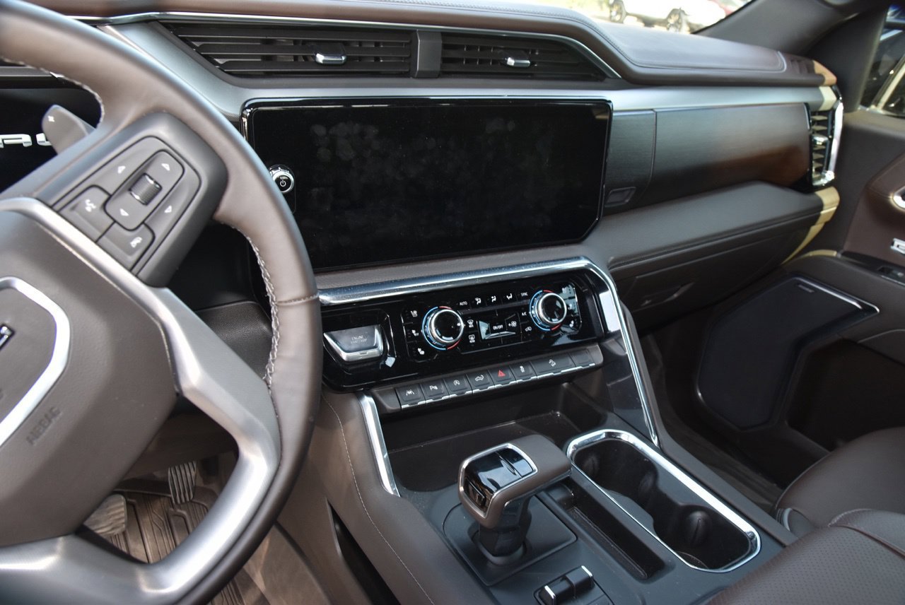 Used 2026 GMC Sierra 1500 Denali w/ Technology Package AWD/4WD image 9