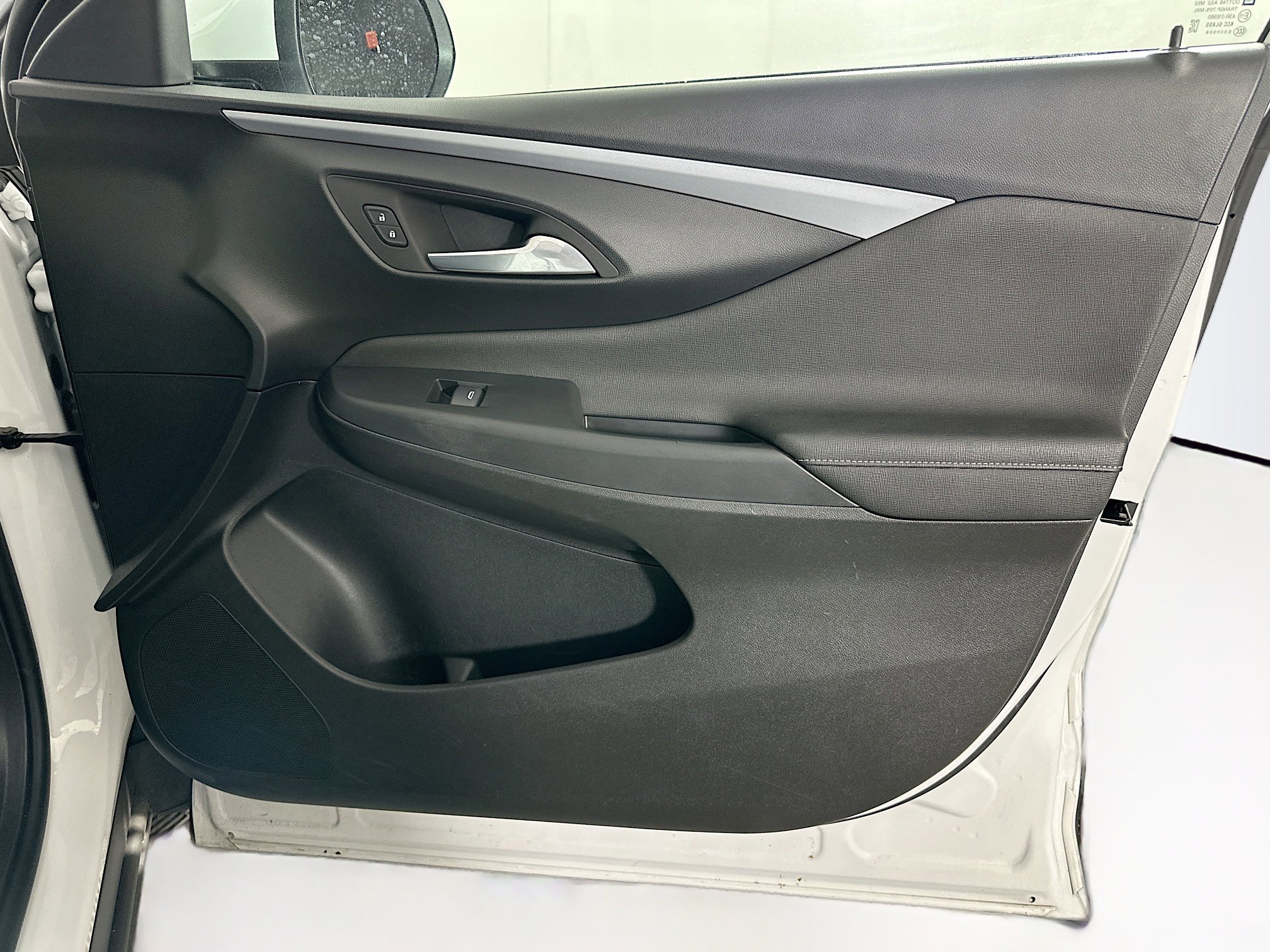 Used 2025 Buick Envista Preferred image 29