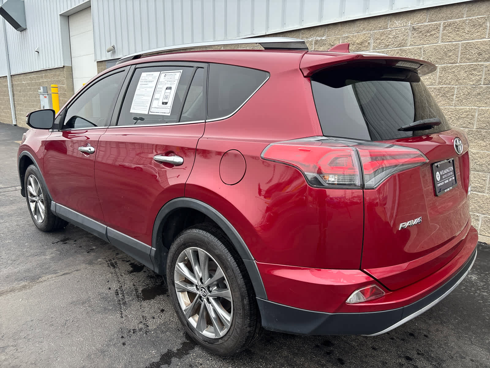 Used 2018 Toyota RAV4 Limited image 6