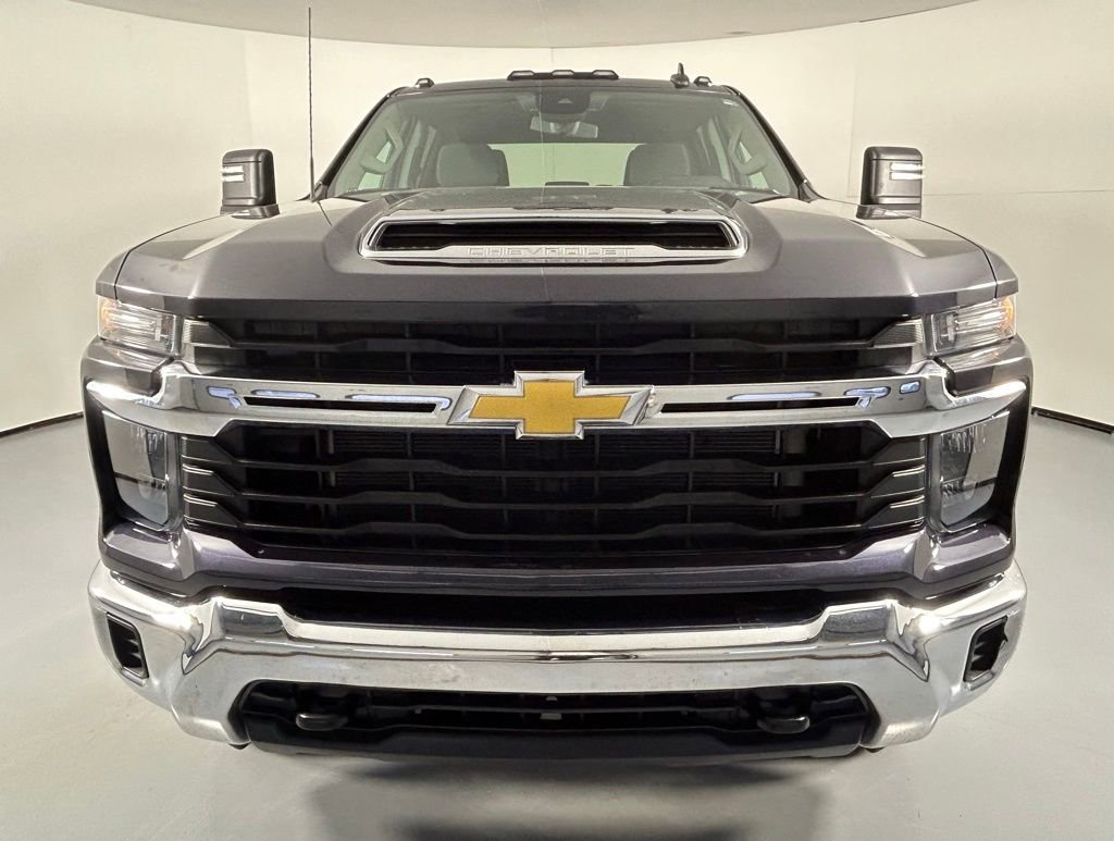 Used 2024 Chevrolet Silverado 3500 LT w/ Z71 Off-Road Package image 2