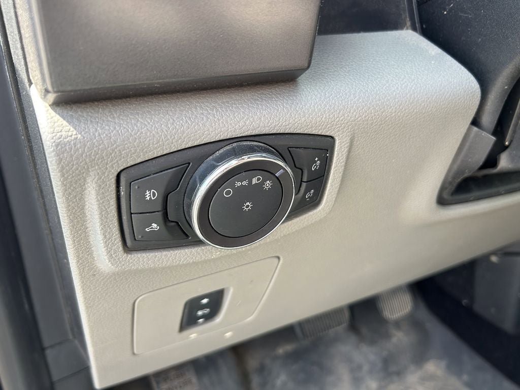 Used 2017 Ford F150 XLT w/ Equipment Group 301A Mid AWD/4WD image 11