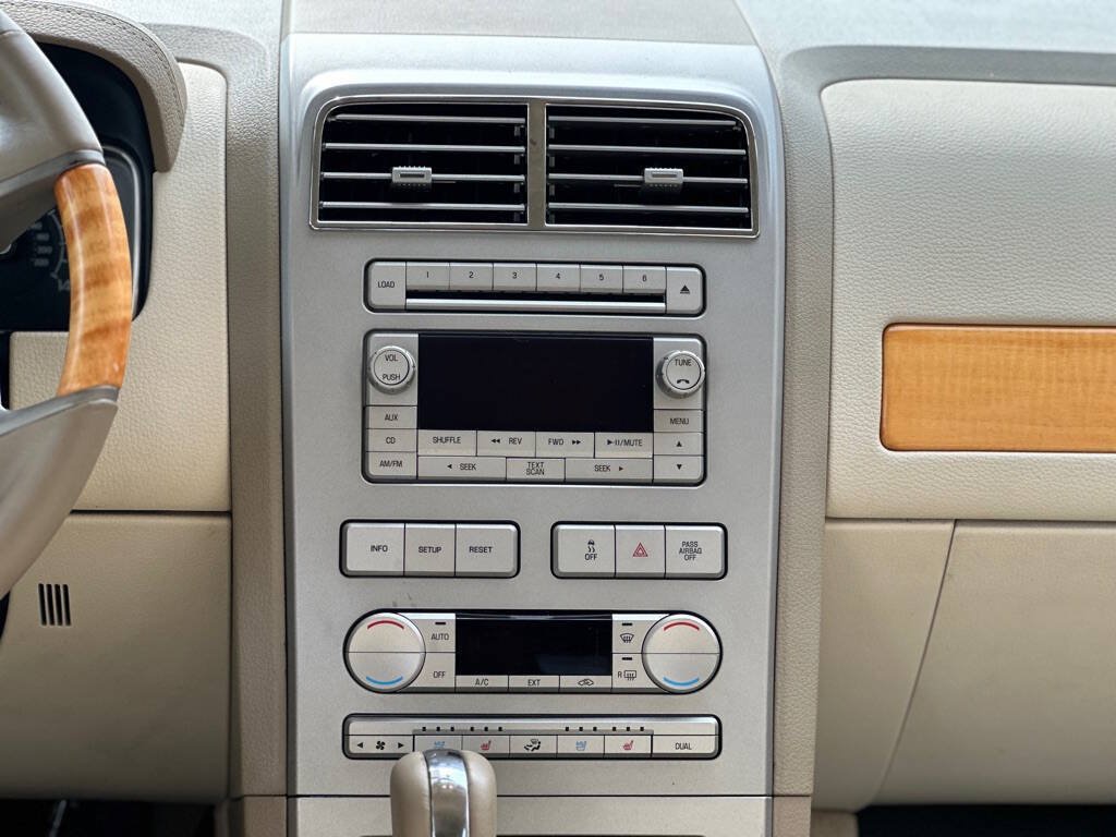 Used 2007 Lincoln MKX AWD image 9