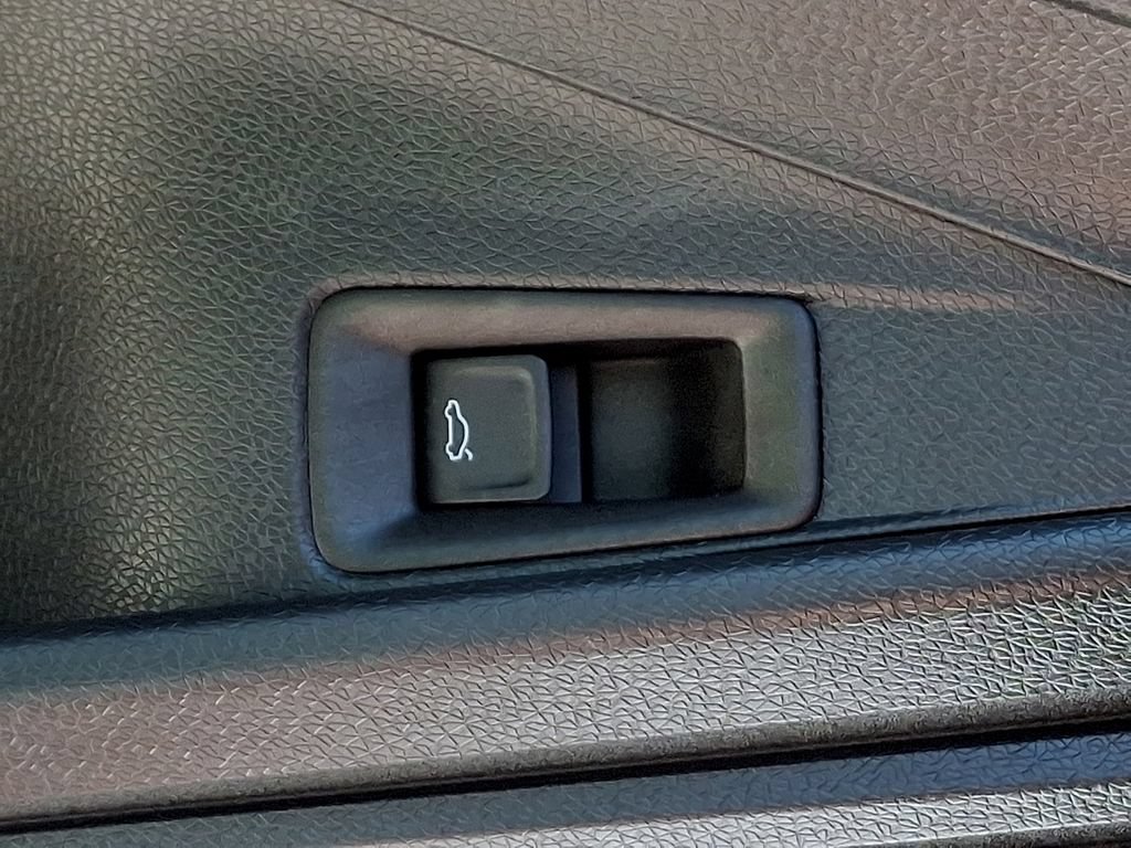 Certified 2022 Volkswagen ID.4 Pro S RWD image 24