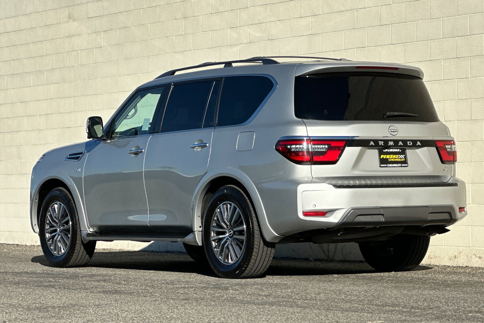 Used 2022 Nissan Armada SL RWD image 6