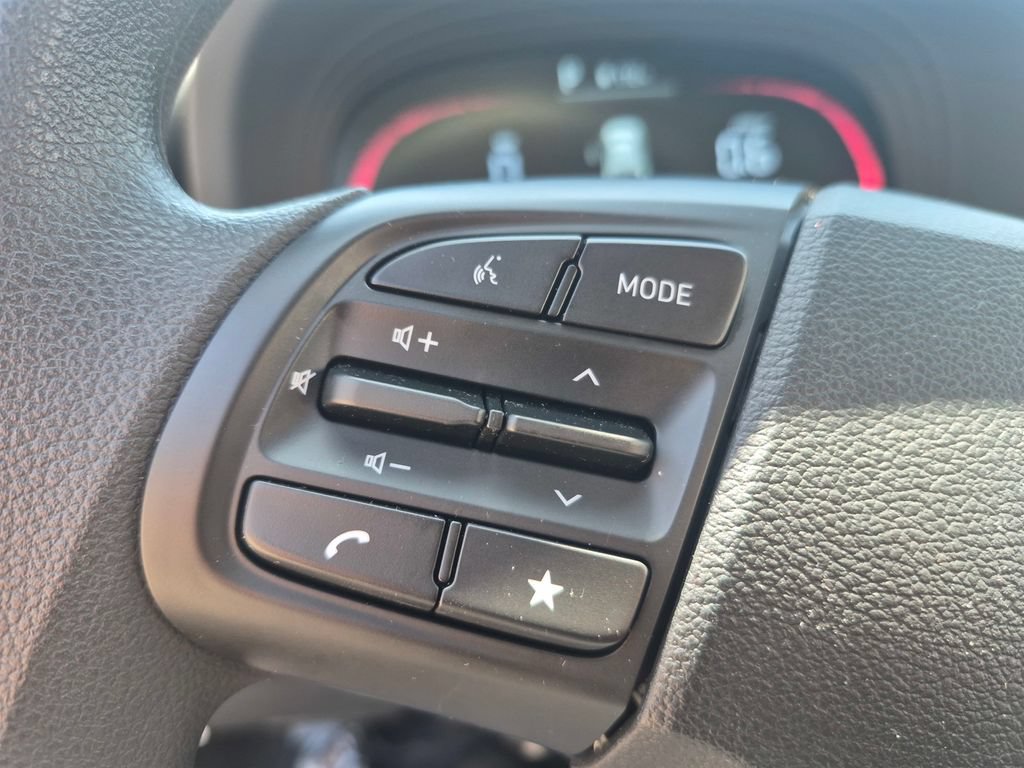 Used 2026 Hyundai Venue SE FWD image 23