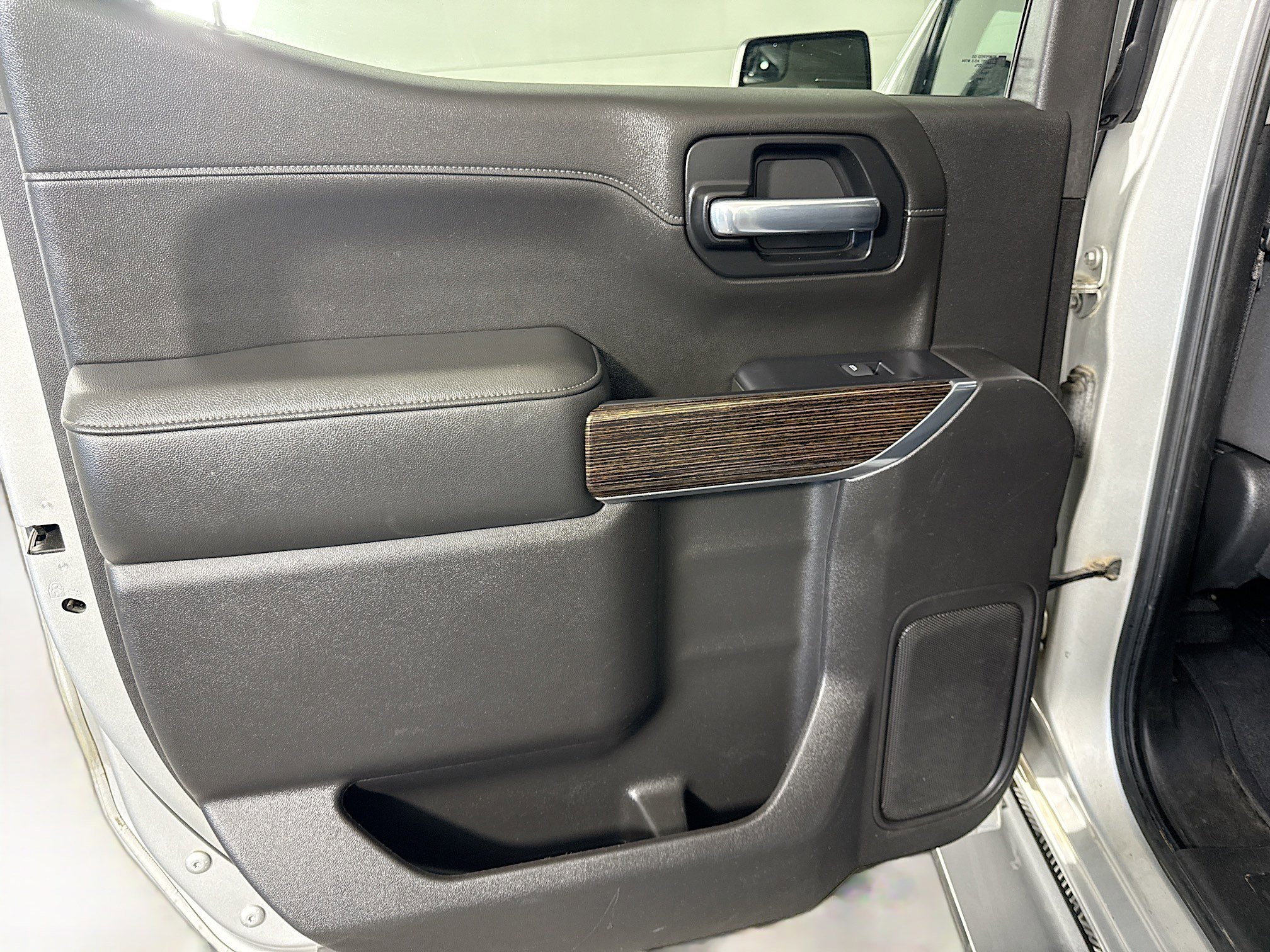 Used 2020 GMC Sierra 1500 Elevation w/ Elevation Value Package image 26