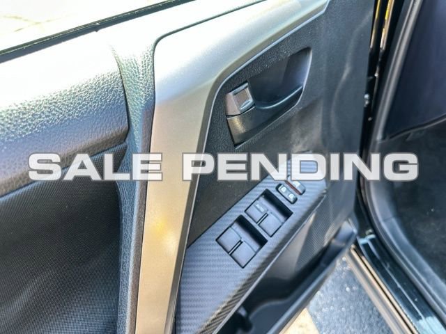 Used 2014 Toyota RAV4 LE FWD image 13