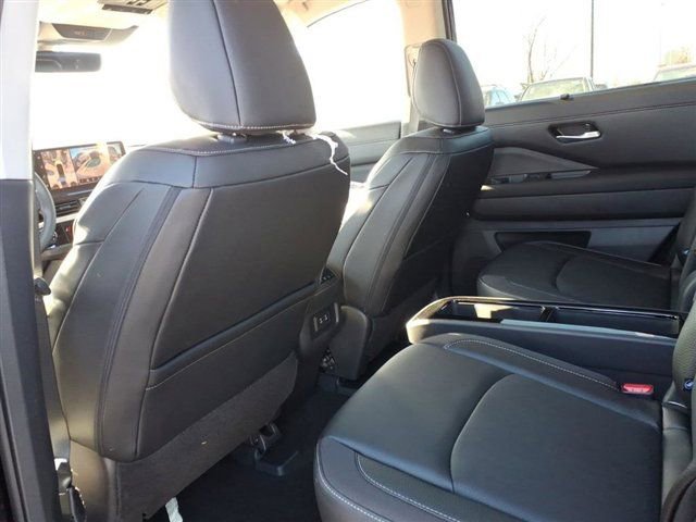 New 2026 Nissan Pathfinder SL image 27