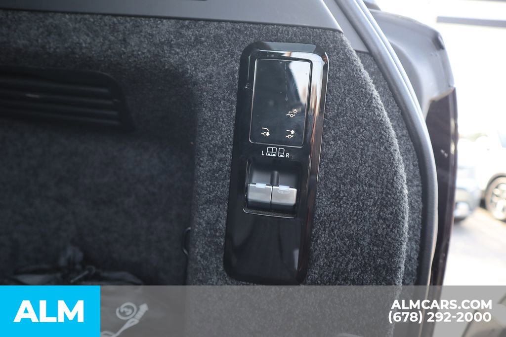 Used 2023 Land Rover Range Rover SE image 27