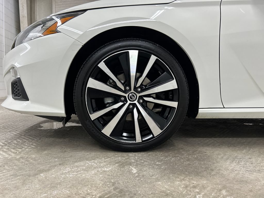 Used 2022 Nissan Altima 2.5 SR FWD image 13