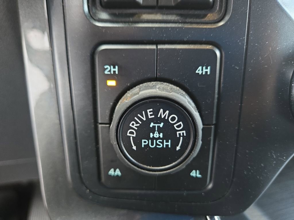 Used 2022 Ford F150 Lariat image 24