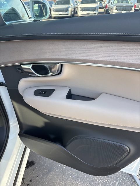 New 2026 Volvo XC90 B6 Plus w/ Protection Package Premier AWD/4WD image 40