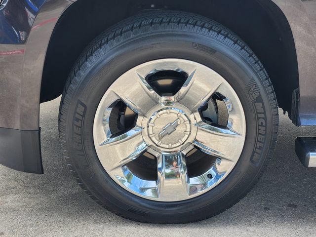 Used 2018 Chevrolet Tahoe LT w/ LT Signature Package AWD/4WD image 17