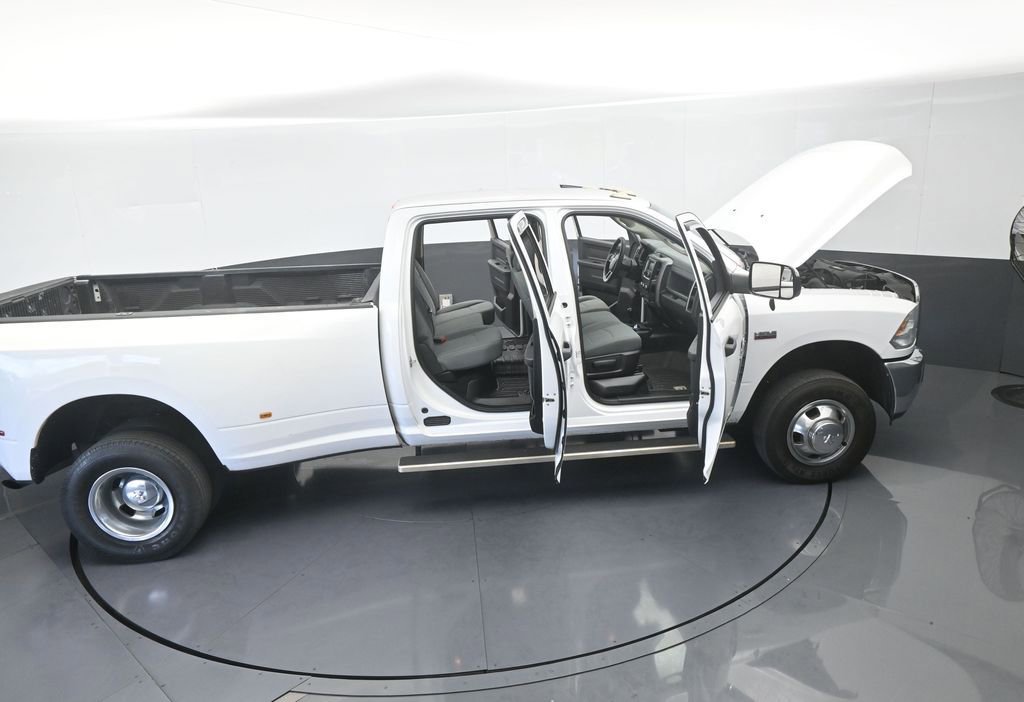 Used 2018 RAM 3500 Tradesman w/ Chrome Appearance Group image 63