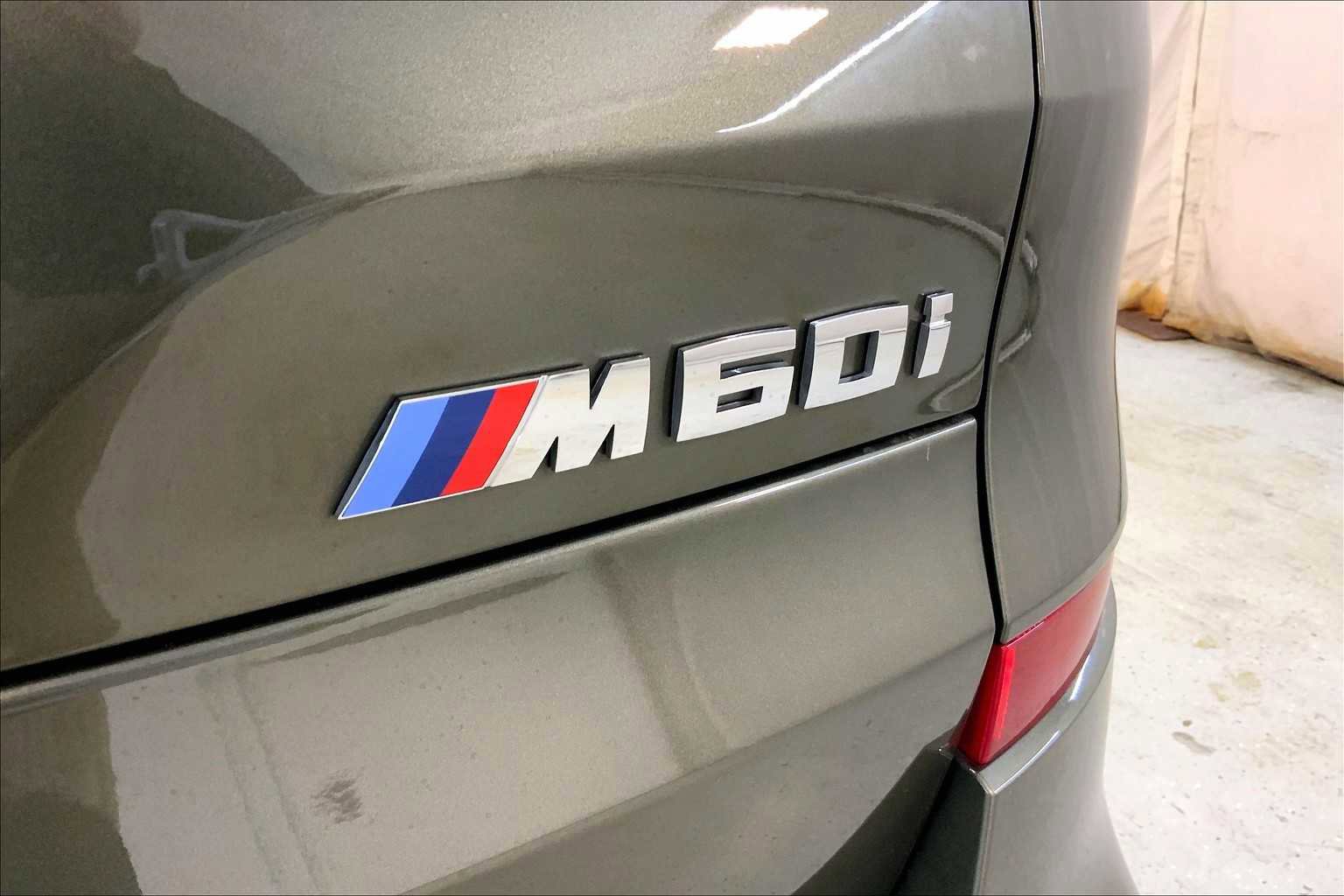 Used 2025 BMW X5 M60i image 9