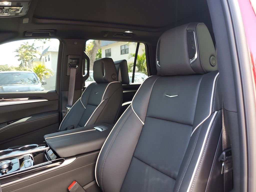 Used 2026 Cadillac Escalade Sport w/ LPO, ONYX Package image 20