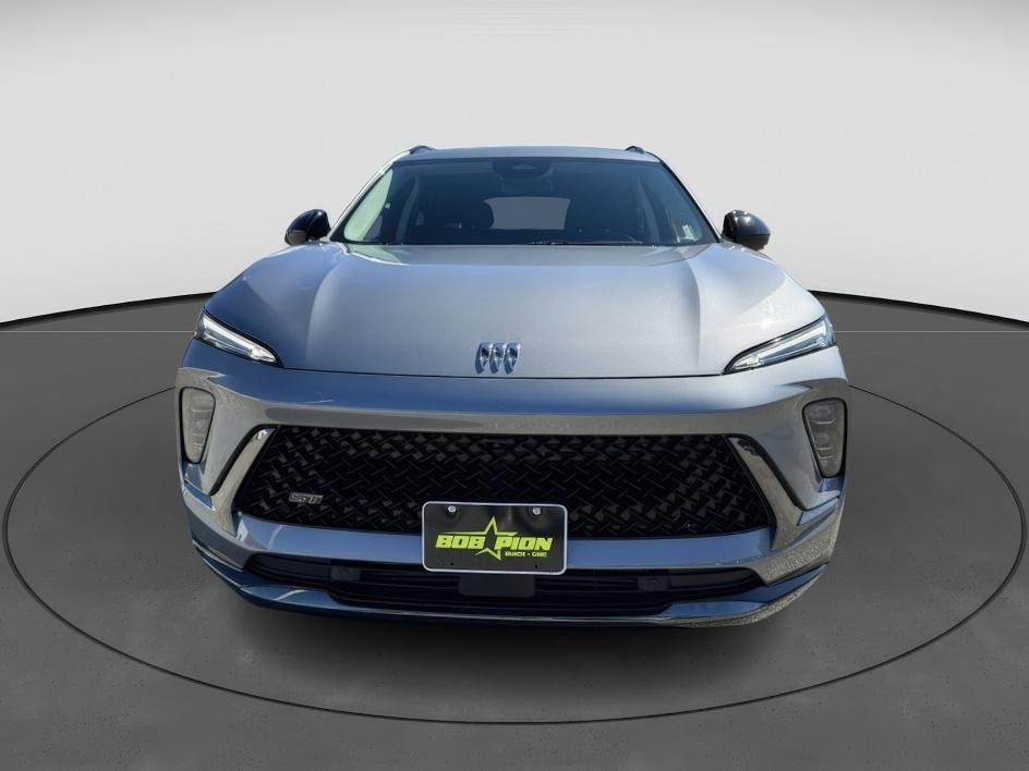 Certified 2025 Buick Envision Sport Touring image 3