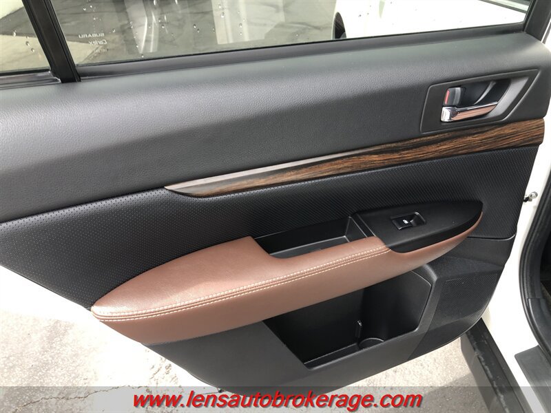 Used 2013 Subaru Outback 2.5i Limited AWD/4WD image 16