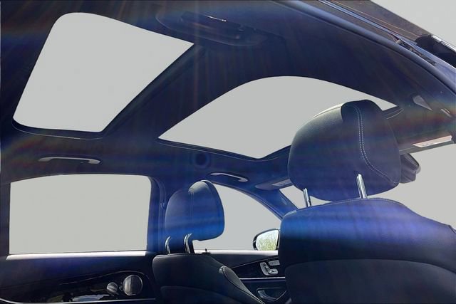 Used 2023 Mercedes-Benz E 350 4MATIC Sedan image 27